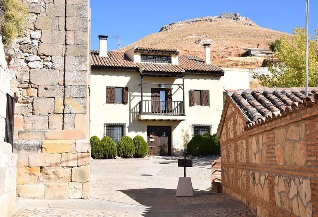 Castilla - La Mancha sufre en sus carnes la despoblación de los pueblos españoles / Foto: Archivo