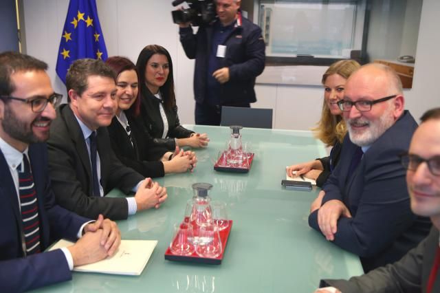 El presidente García-Page se reúne con el vicepresidente primero de la Comisión Europea, Frans Timmermans