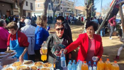 (Fotos) Migas en honor a la Virgen de la Candelaria en Azucaica