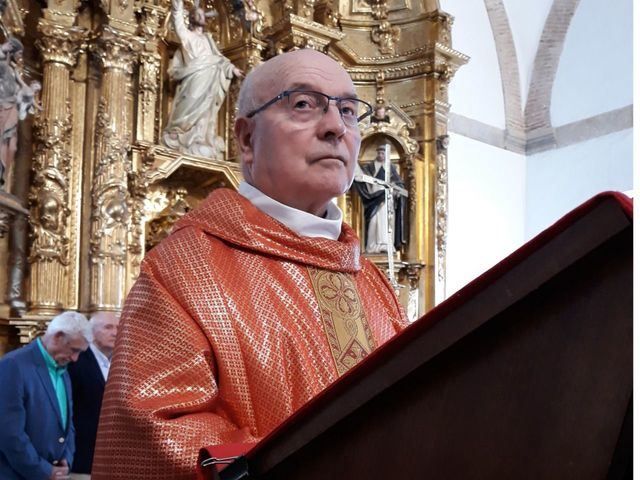 Día grande para un sacerdote (fotos)