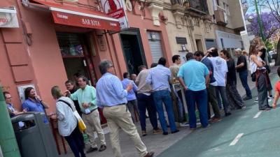 FOTOS Y VÍDEO | Malestar por las aglomeraciones en algunas terrazas y bares: "Qué vergüenza. No hay derecho"