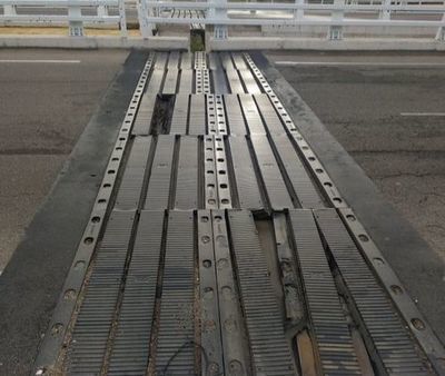 Denuncian desperfectos peligrosos en el 'puente atirantado' de Talavera