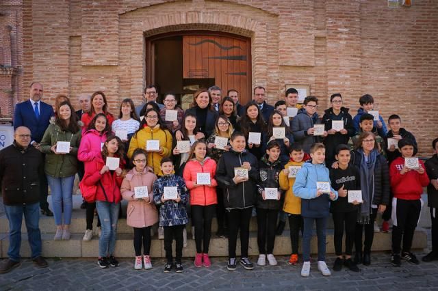 Visita de la consejera de Educación a la escuela de Arte talaverana.