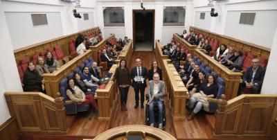 Las Cortes de Castilla-La Mancha reciben el Premio Nacional de CERMI