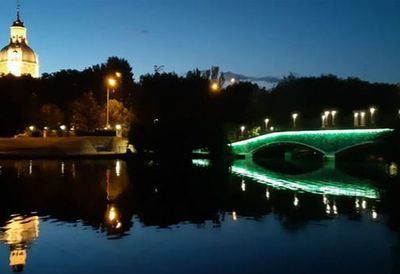 DÍA INTERNACIONAL | Talavera ilumina de verde los puentes de La Alameda contra el desperdicio de alimentos