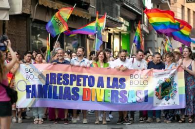 Todas las fotos de la manifestación del Orgullo en Toledo