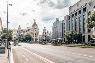 SANIDAD | No se decretan nuevas restricciones y 10 zonas salen de ellas en Madrid