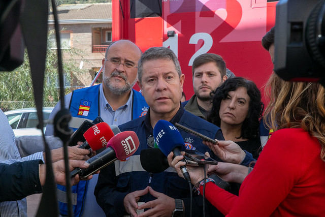 Emiliano García-Page visita en Mira, la zona afectada tras el paso de la DANA