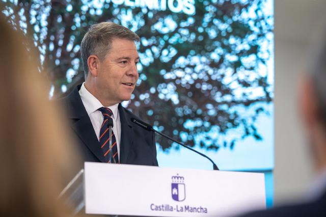 El presidente de Castilla-La Mancha, Emiliano García-Page, inaugura la Escuela Infantil ´Molinitos´. (Fotos: Piedad López // JCCM)