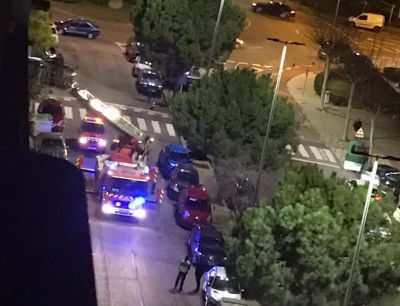 TALAVERA | Los bomberos intervienen colegio Cristóbal Colón por la caída de una cornisa