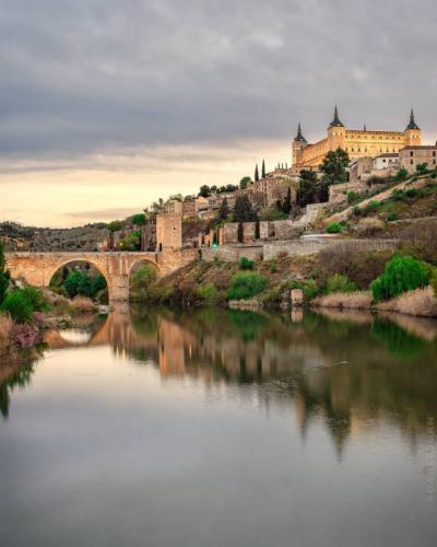 Toledo estudia un impuesto a turistas de grupos masivos de un día