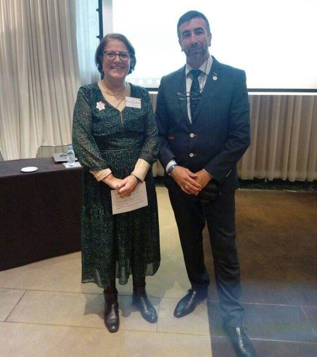 José Ignacio Carmona junto a la Presidenta de la comunidad judía de Ginebra durante el Kesher Day 