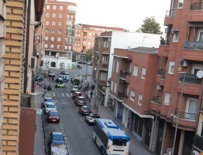 TALAVERA | Un motorista herido en un accidente con un coche en la Puerta de Cuartos