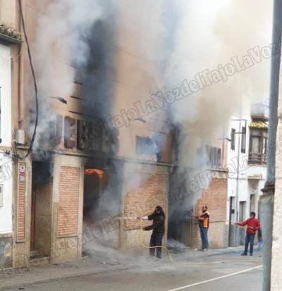 VÍDEO Y FOTOS | “Se está quemando Rocha”, en Oropesa