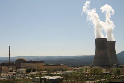 CLM espera que la amenaza de las eléctricas no anticipe el cierre de las nucleares