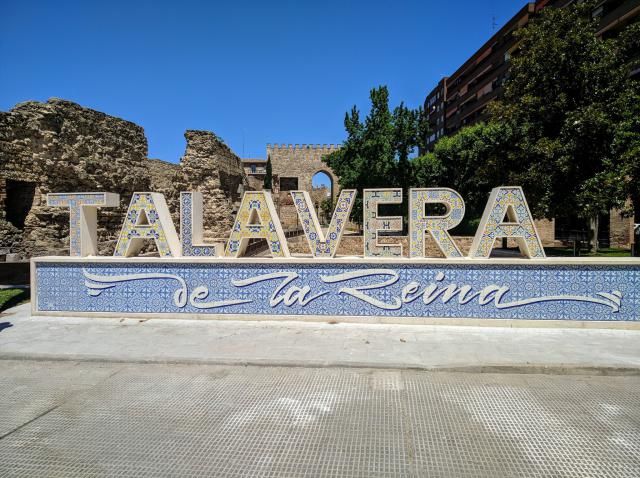 El 'yo invito y tú pagas' del Gobierno de Jaime Ramos con la cerámica de Talavera