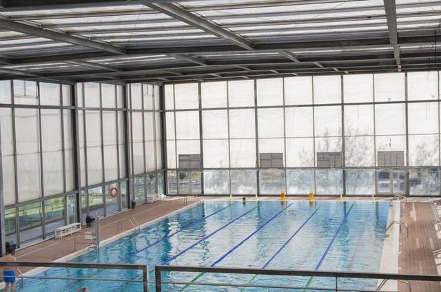 Avanzan las obras de climatización en la piscina del JAJE