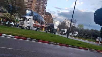 Vídeos y fotos: Decenas de camiones y furgonetas exhiben su fuerza en Talavera