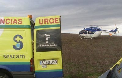 Tres heridos al chocar dos coches en un pueblo de Toledo