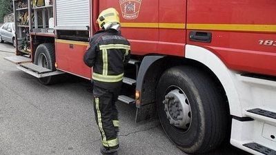 Un incendio provoca el derrumbe del techo de una nave en Madridejos