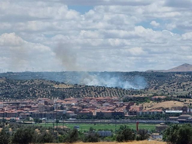 Controlado el fuego declarado en el campo de maniobras de la Academia de Infantería 