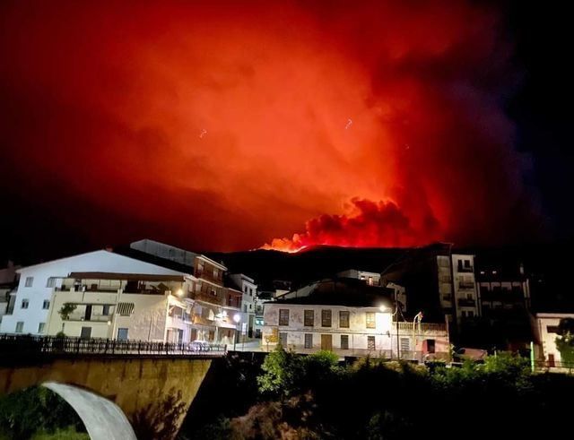 Incendio en el Jerte - David Garrido 