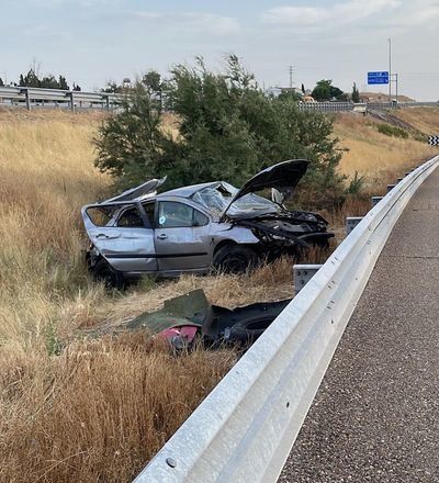 Un herido tras la salida de vía de su turismo en Maqueda