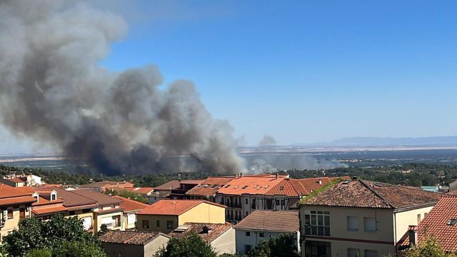 El incendio en La Vera arrasa 250 hectáreas