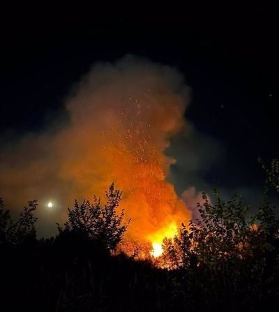 Fuego en una de las islas del Tajo