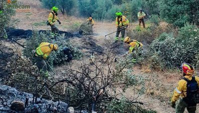 Estabilizan el incendio de Moropeche en Yeste (Albacete)