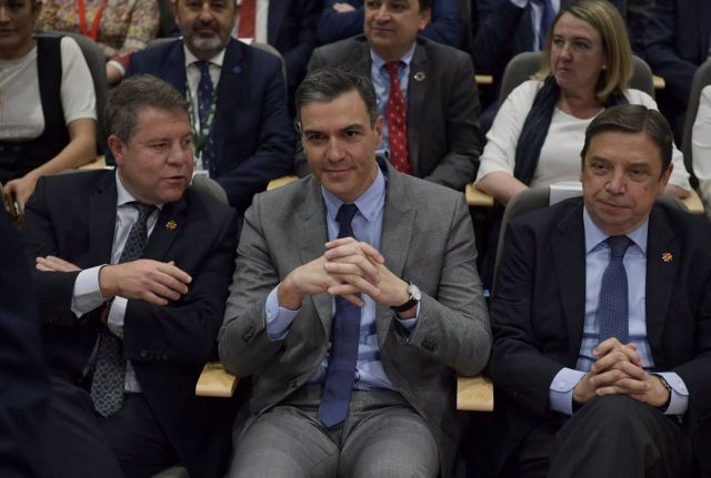  El president del Gobierno Pedro Sánchez, junto al presidente de C-LM, Emiliano García-Page - EUROPA PRESS/EUSEBIO GARCÍA - Archivo