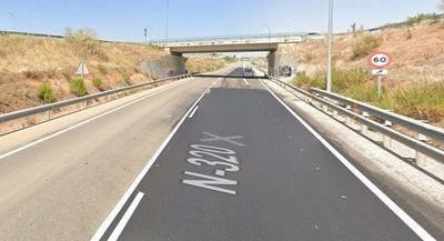 Dos heridos tras chocar dos camiones y un coche 