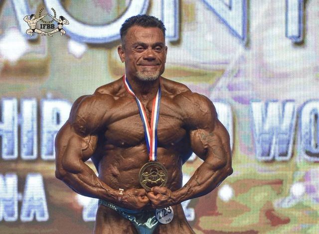 El talaverano adoptivo Miguel Ángel López, campeón del mundo de culturismo