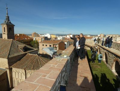 Podrás subir a la muralla y a las torres albarranas de Talavera