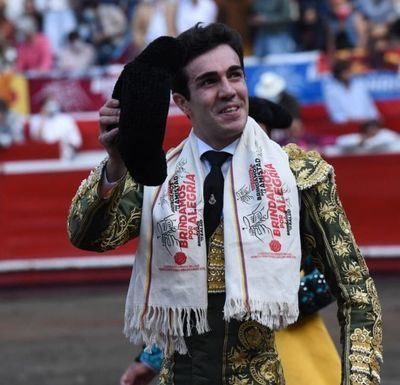 Los jóvenes de Manizales reivindican la fiesta del toro junto a Tomás Rufo