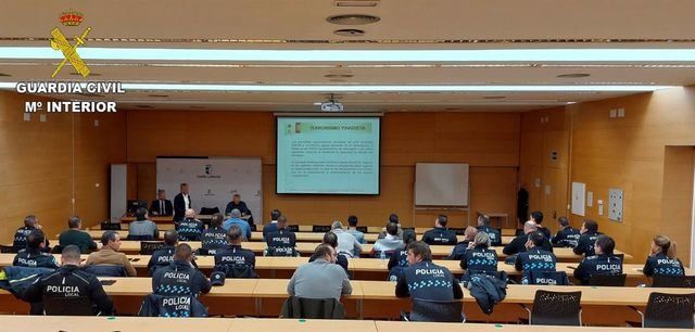 Cursos de formación de la Guardia Civil con la Policía Local