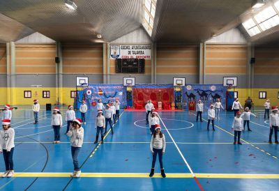 Talavera: El Colegio Hernán Cortés pone ritmo y color a la Navidad