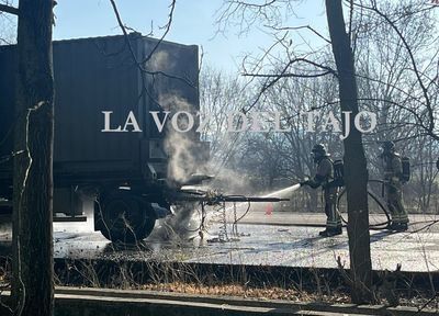 Un camión militar se incendia en Talavera