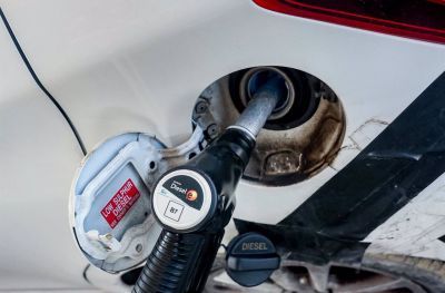 ¿Qué pasará con las ayudas para el precio de la gasolina en el 2023?