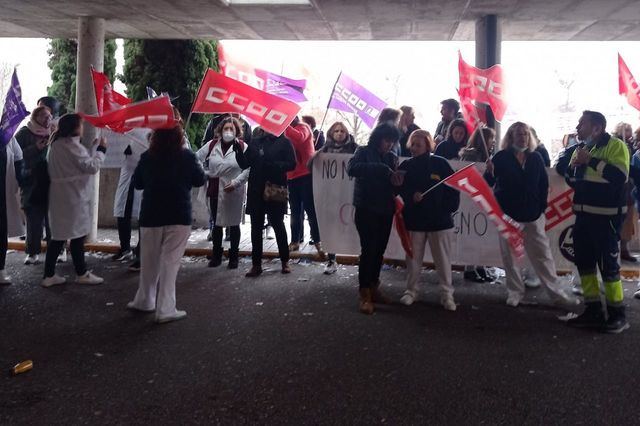 Comienza con fuerza la segunda semana de huelga de las trabajadoras de la Limpieza