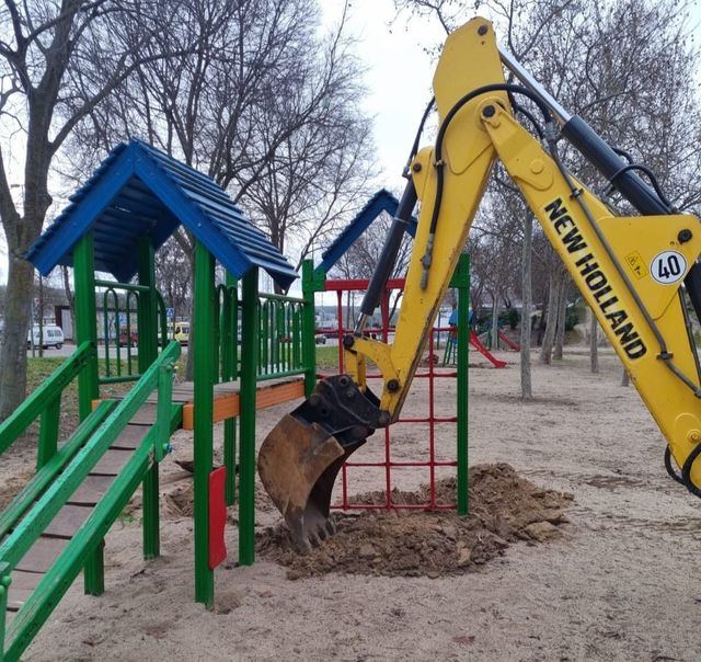 Comienzan las obras de mejora en dos parques infantiles de Talavera