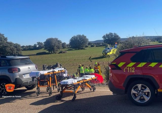 Tres personas heridas tras la salida de vía de un turismo en Malpica del Tajo