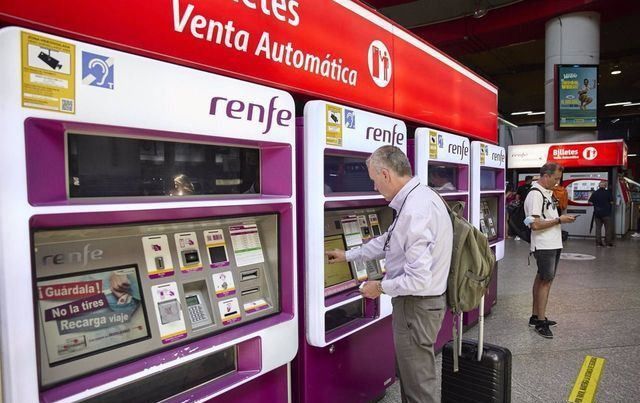 Renfe emite cerca de 28.000 abonos gratuitos de Media Distancia en CLM