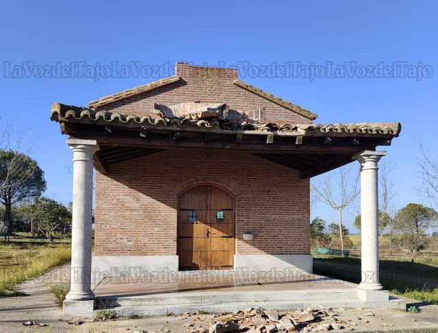 Destrozan la ermita de un pueblo de Toledo y roban la campana