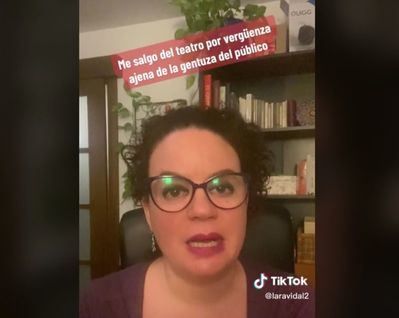 Una talaverana carga en Tik Tok contra parte del público del Teatro Palenque: "Estaba lleno de gente muy paleta"