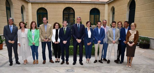 Foto de familia del Gobierno de la Diputación de Toledo 