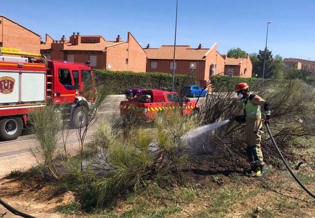 Tolón pide colaboración ciudadana para frenar los incendios del barrio del polígono