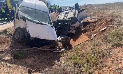 Dos heridos en un accidente de tráfico con un turismo y una furgoneta implicados 