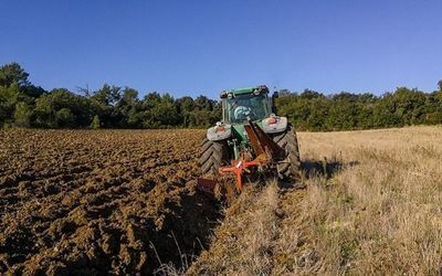 Tragedia en un pueblo de Toledo: Muere un hombre de 45 años al volcar su tractor