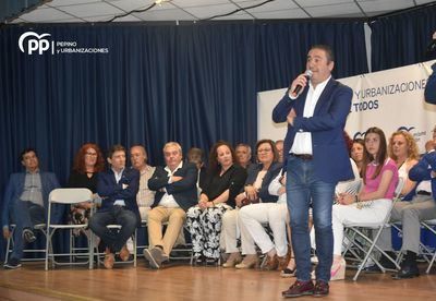 Inocencio Gil presenta su candidatura en Pepino